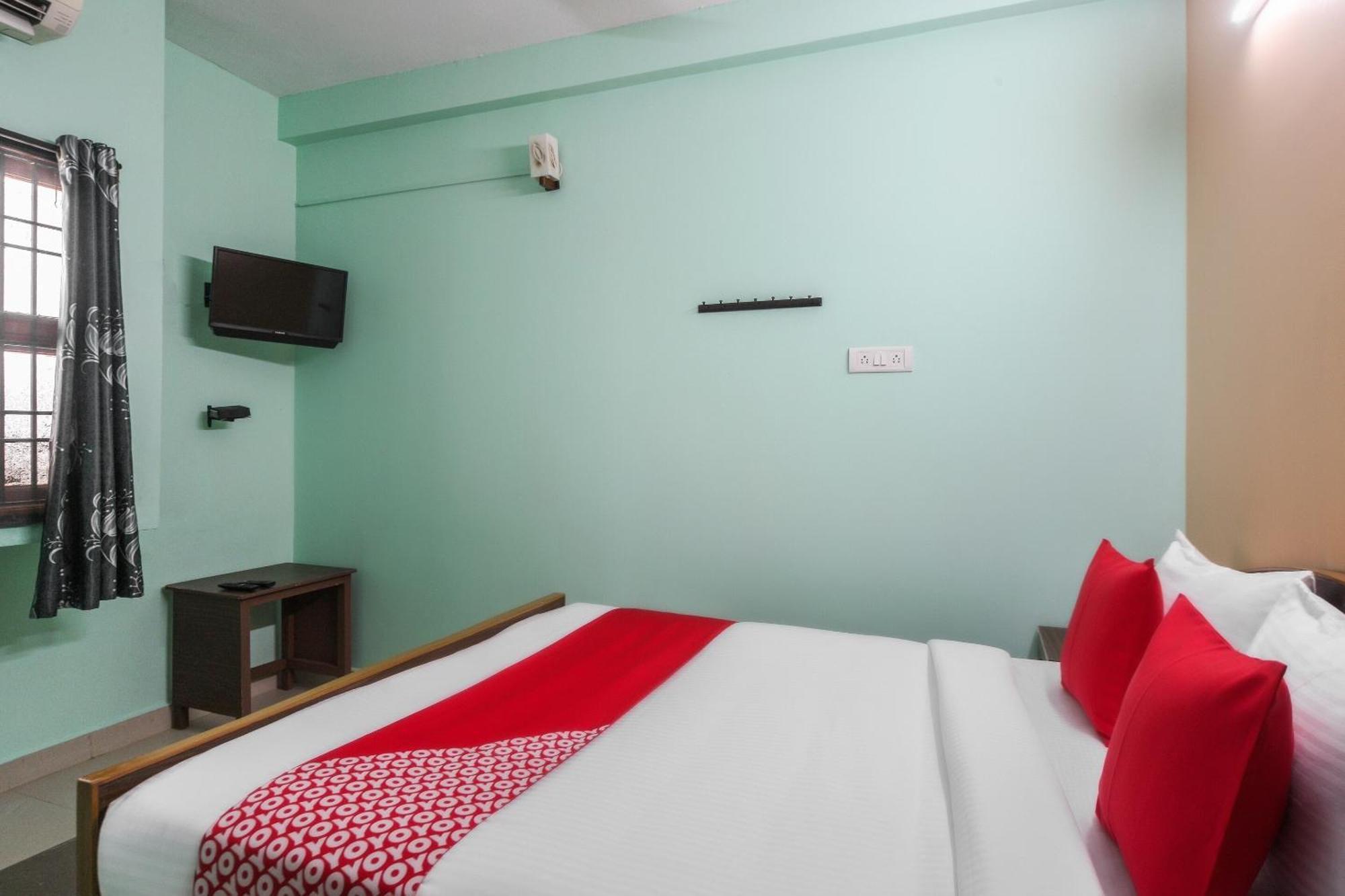 Oyo Modern Guest House Chennai Exterior foto